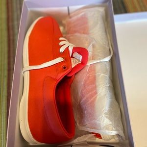 Easy Spirit tennis shoe. Red. Size 8.5 wide. New in box.